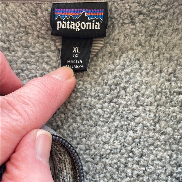 Patagonia Boys' Gray Fleece Jacket XL (14) - Picture 3 of 5